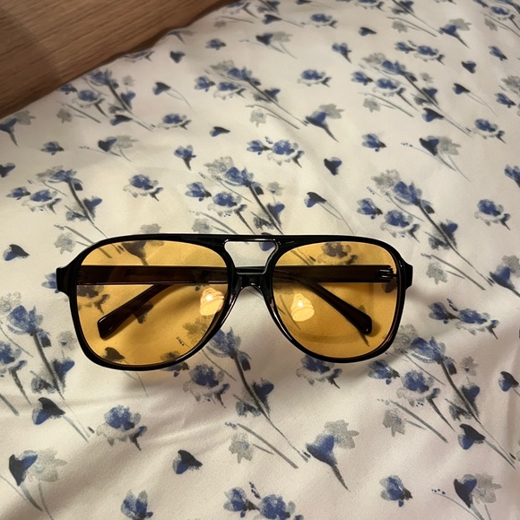 Retro Sunglasses - Picture 2 of 2